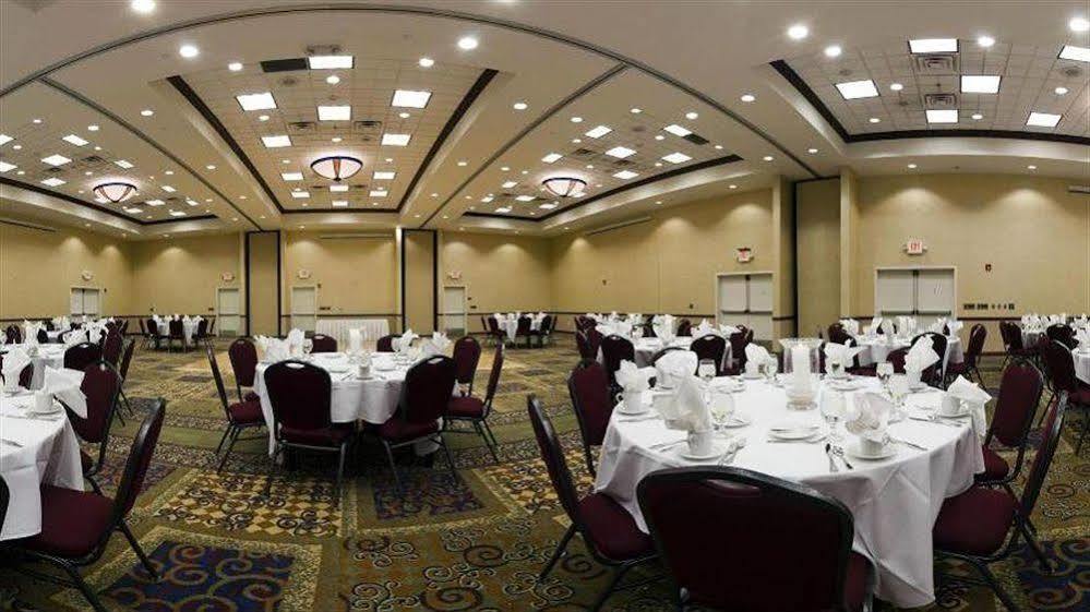 Holiday Inn Conference Center Marshfield, An Ihg Hotel Exteriér fotografie