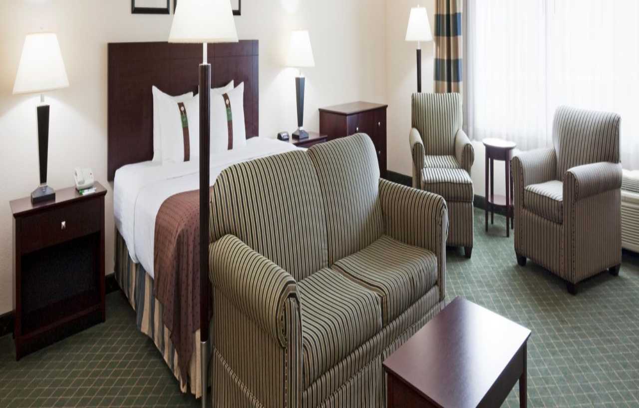 Holiday Inn Conference Center Marshfield, An Ihg Hotel Exteriér fotografie
